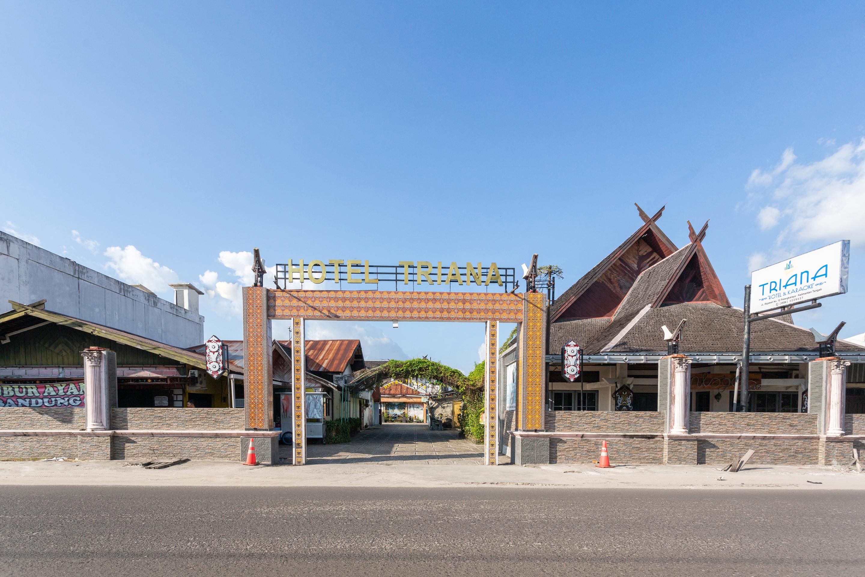 Oyo 2527 Hotel Triana Palangkaraya Ngoại thất bức ảnh